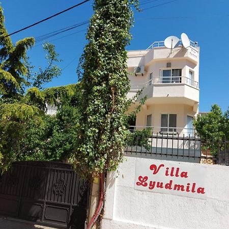 Villa Lyudmila อัตเจฮะห์ ภายนอก รูปภาพ