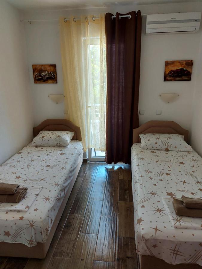Villa Lyudmila อัตเจฮะห์ ภายนอก รูปภาพ