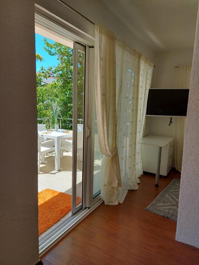Villa Lyudmila อัตเจฮะห์ ภายนอก รูปภาพ