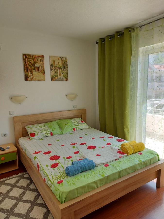 Villa Lyudmila อัตเจฮะห์ ภายนอก รูปภาพ